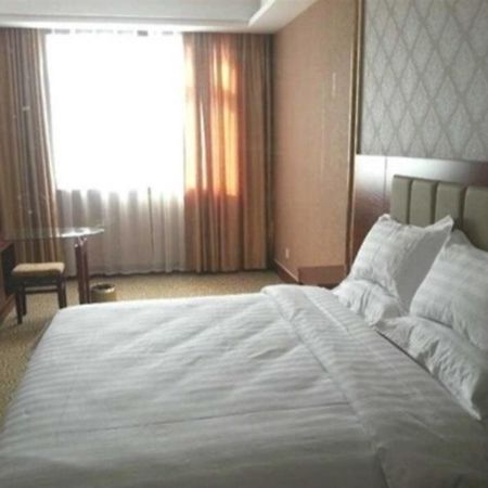 Kunlun Leju Business Hotel Pingdingshan Ruzhou City Exterior foto